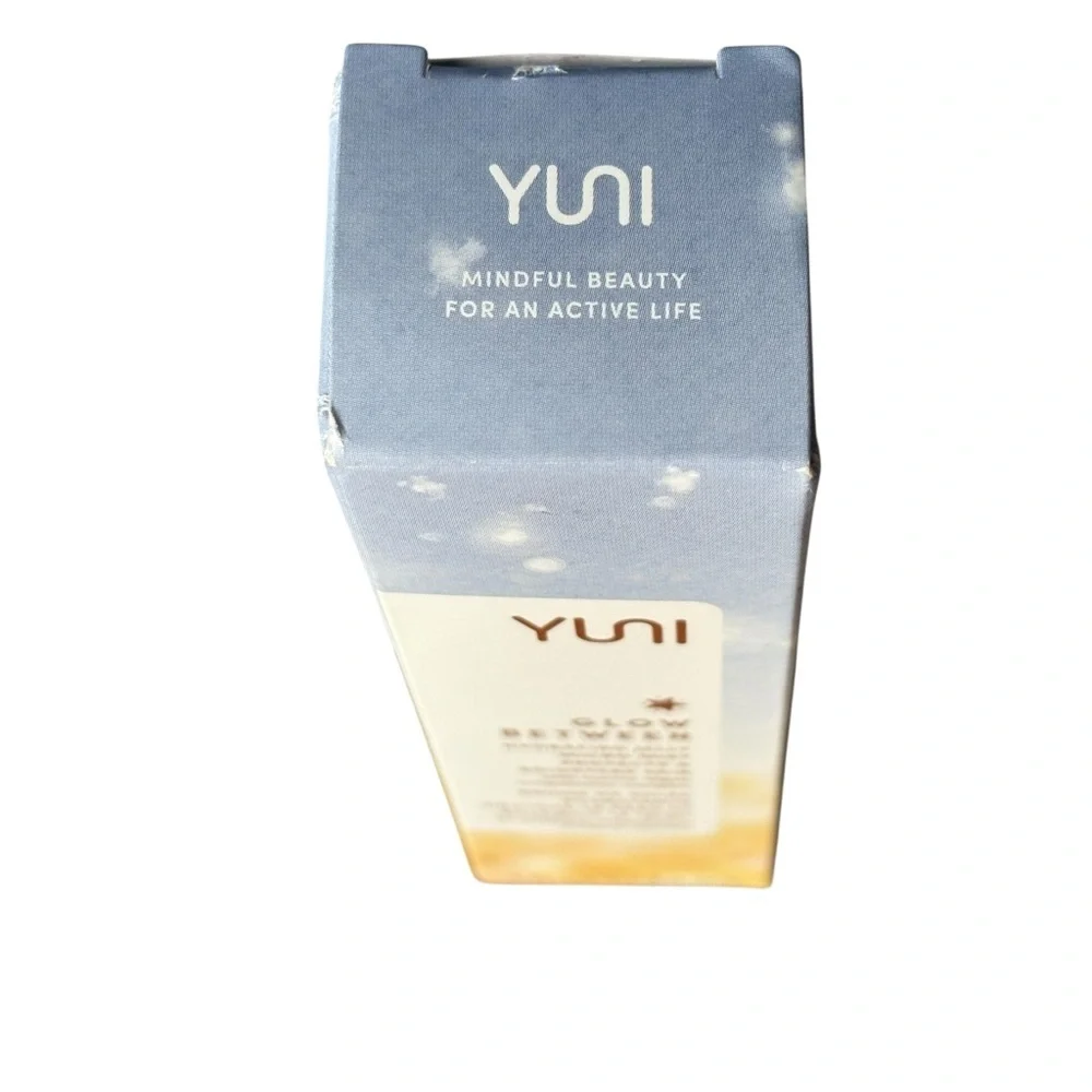 Yuni Glow Between Hydrating Jelly Micro Mist Protects & Brightens Skin 1 oz NIB
